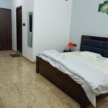 Shivalik Residency - Hotel & Banquet Hall Bāra Banki 외부 사진